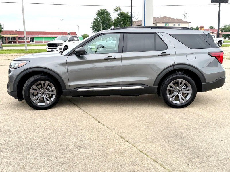 Used 2025 Ford Explorer Active w/ Active Comfort Package AWD/4WD image 6