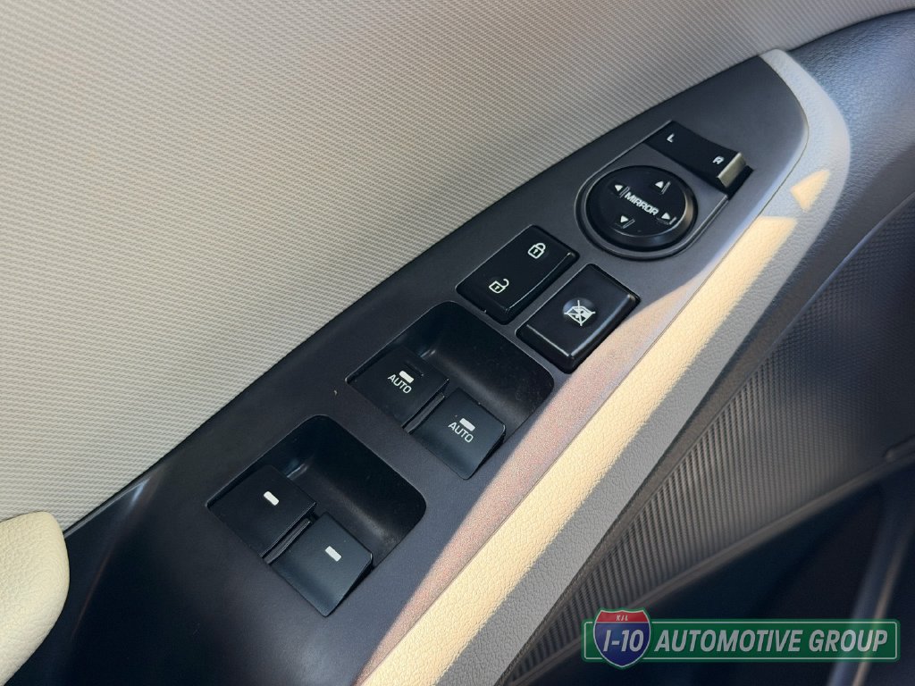 Used 2017 Hyundai Ioniq Limited w/ Ultimate Package 03 FWD image 18
