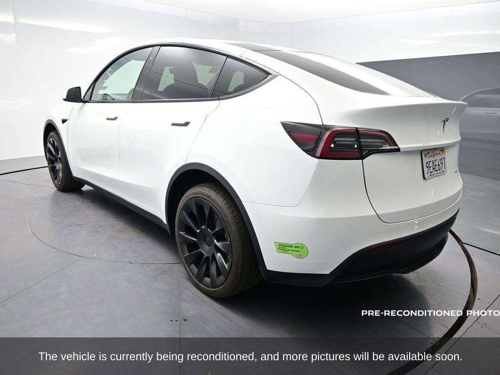 Used 2023 Tesla Model Y Long Range image 5