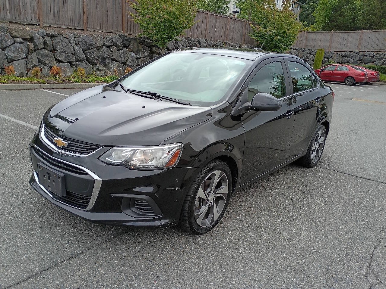 Used 2018 Chevrolet Sonic Premier FWD image 2