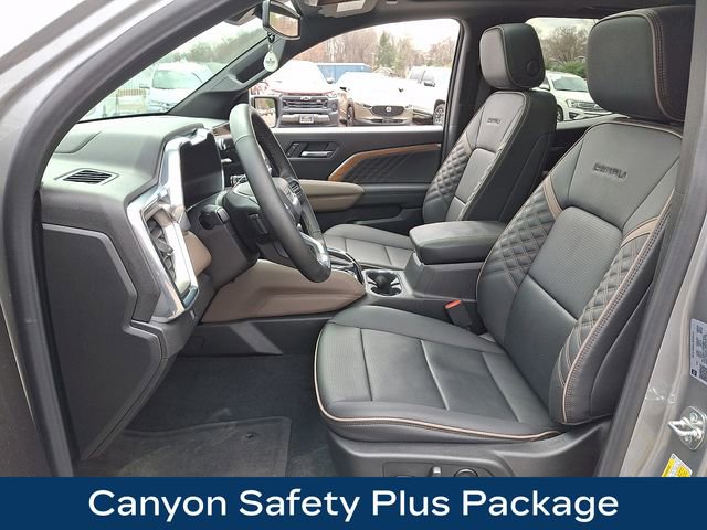Used 2026 GMC Canyon Denali image 2