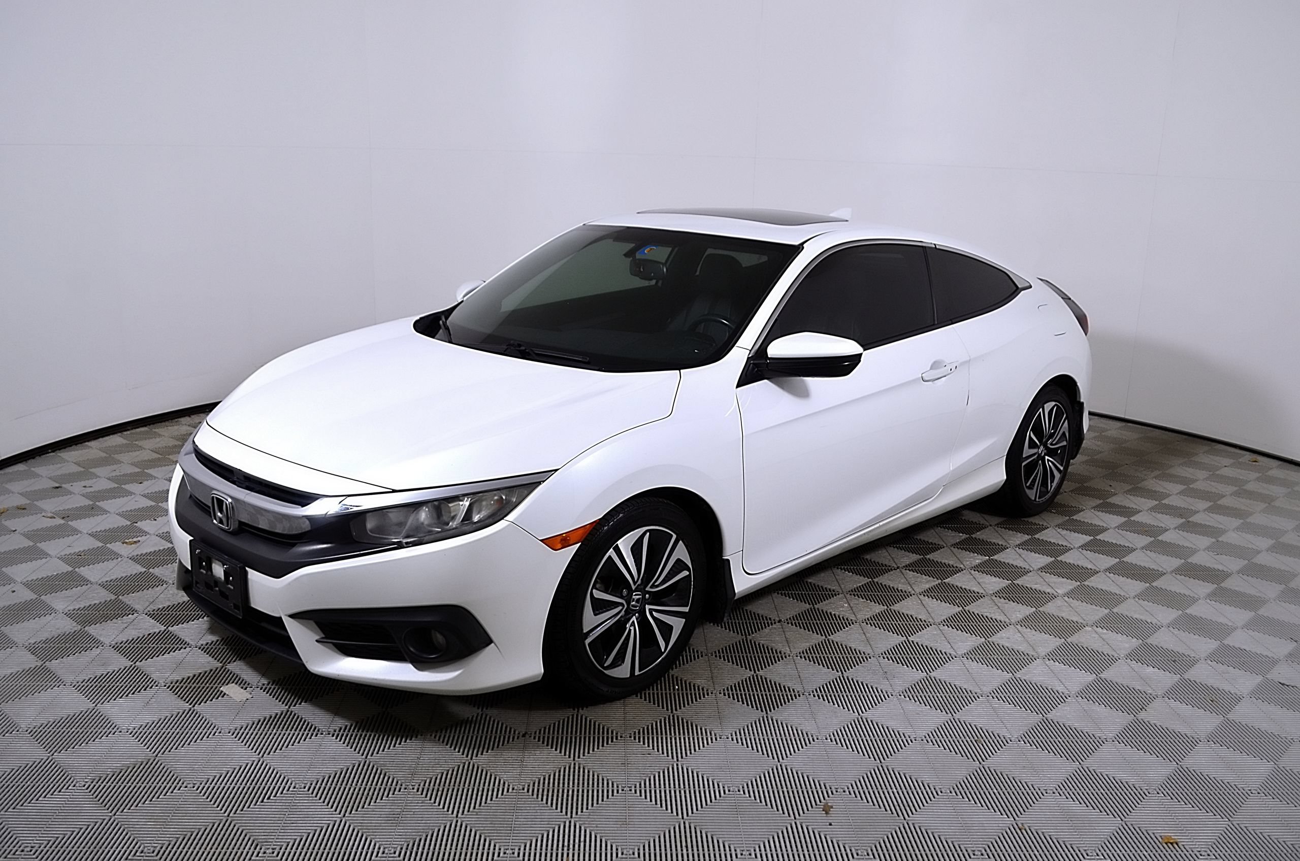 Used 2018 Honda Civic EX-L video 3