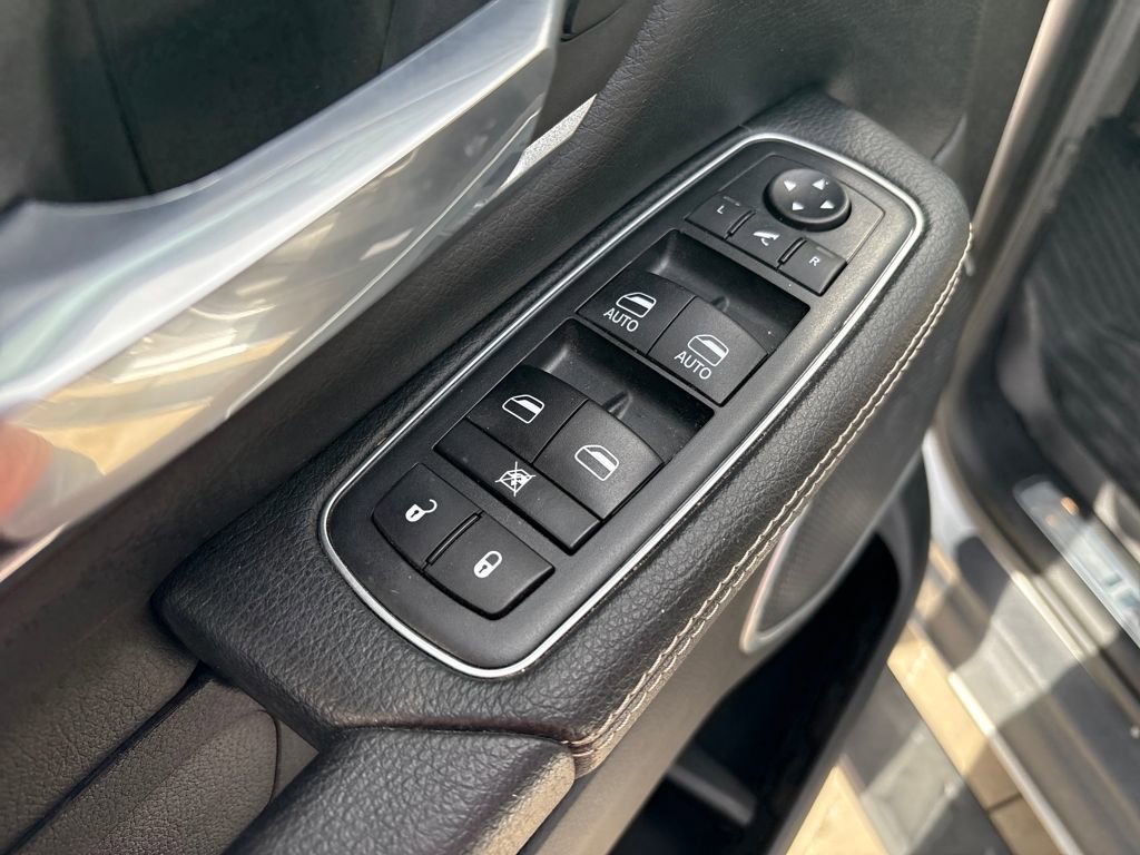 Used 2020 RAM 1500 Laramie image 15