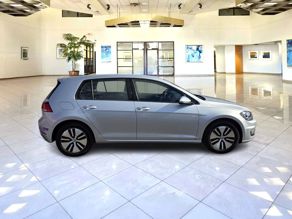 Used 2019 Volkswagen e-Golf SE w/ Driver Assistance Package image 8