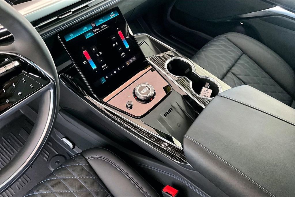 Used 2026 Cadillac Escalade IQ Sport 1 w/ LPO, ONYX Package AWD/4WD image 5