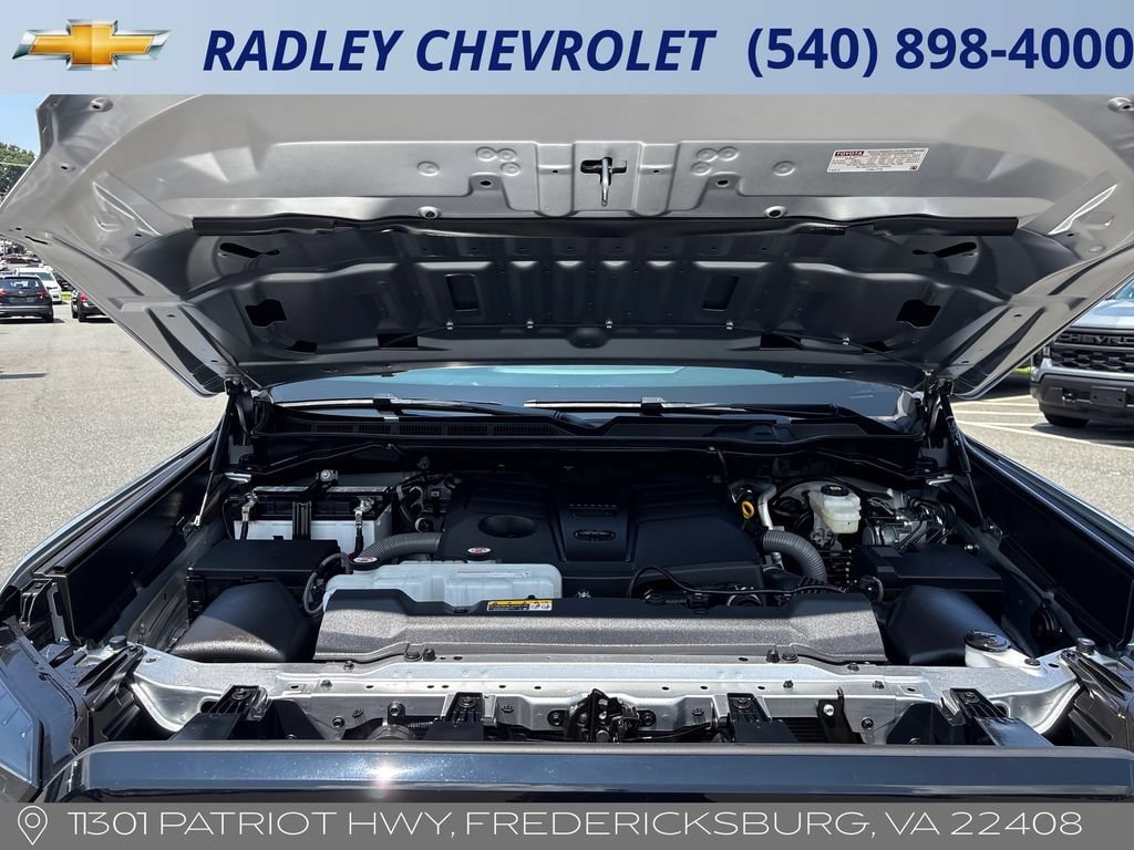 Used 2025 Toyota Tundra SR AWD/4WD image 16