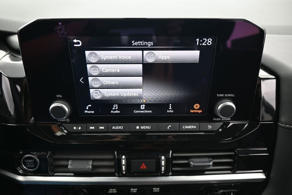 Used 2024 Nissan Pathfinder SV FWD image 23