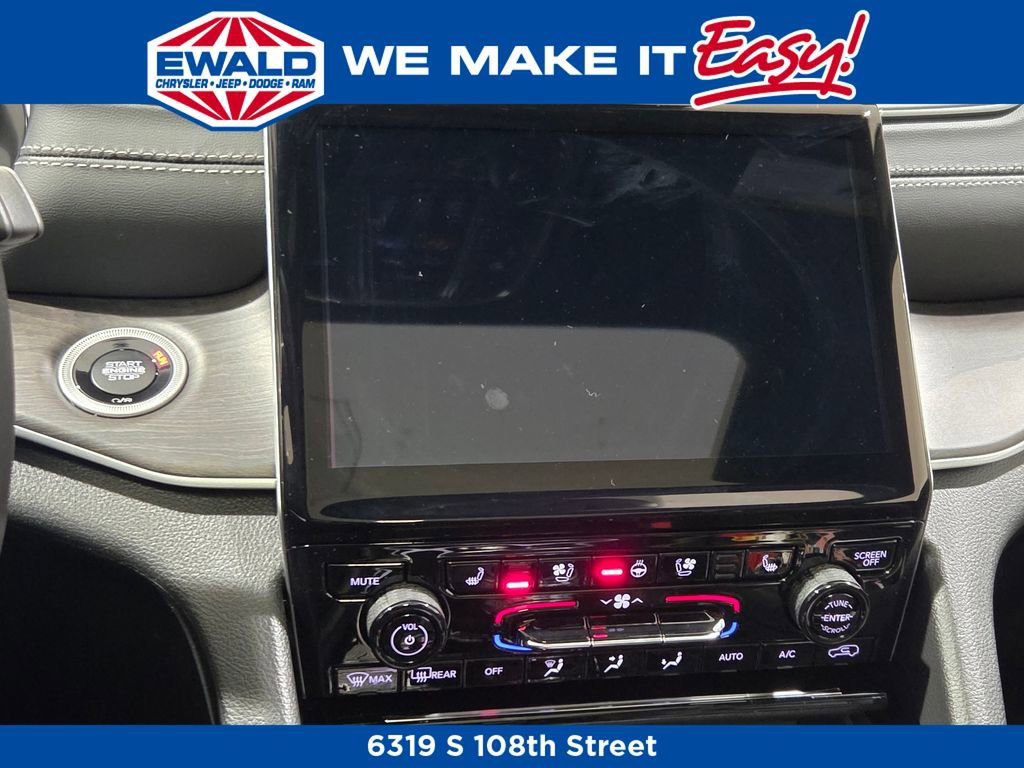 New 2025 Jeep Grand Cherokee Limited w/ Luxury Tech Group II image 26