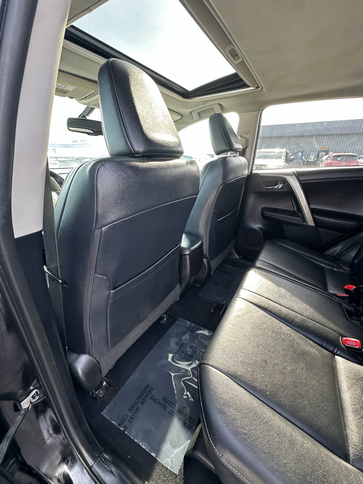 Used 2014 Toyota RAV4 Limited image 35