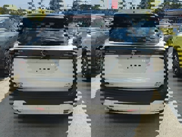 New 2025 Nissan Kicks SV image 2