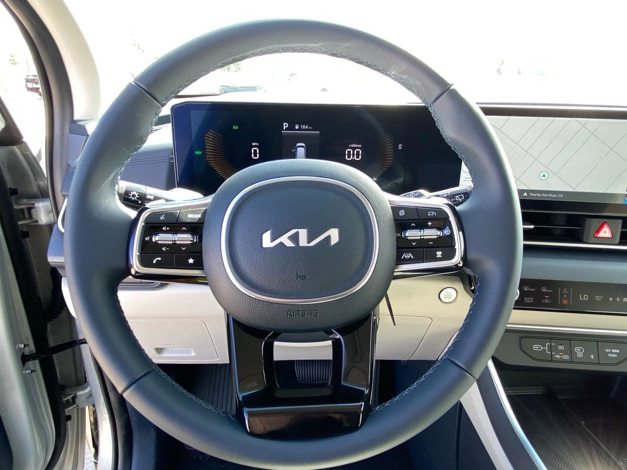 New 2026 Kia Carnival EX image 16