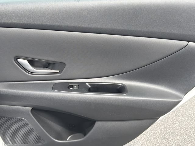 Certified 2025 Hyundai Elantra SEL FWD image 16