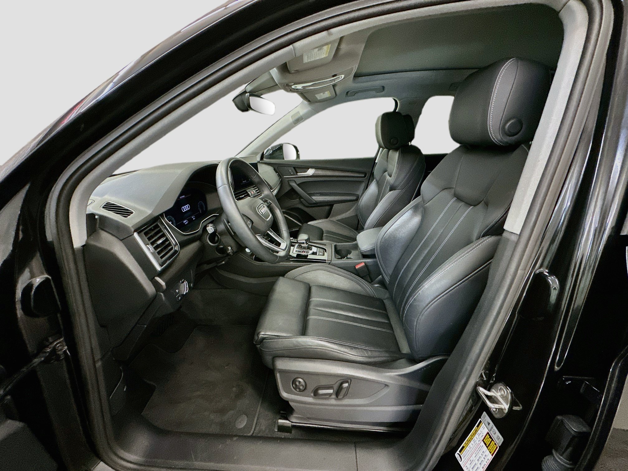 Used 2023 Audi Q5 2.0T Premium Plus w/ Premium Plus Package AWD/4WD image 13