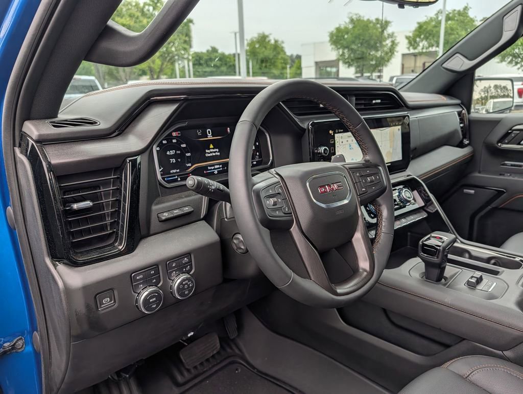 Used 2024 GMC Sierra 1500 AT4 w/ Technology Package AWD/4WD image 12