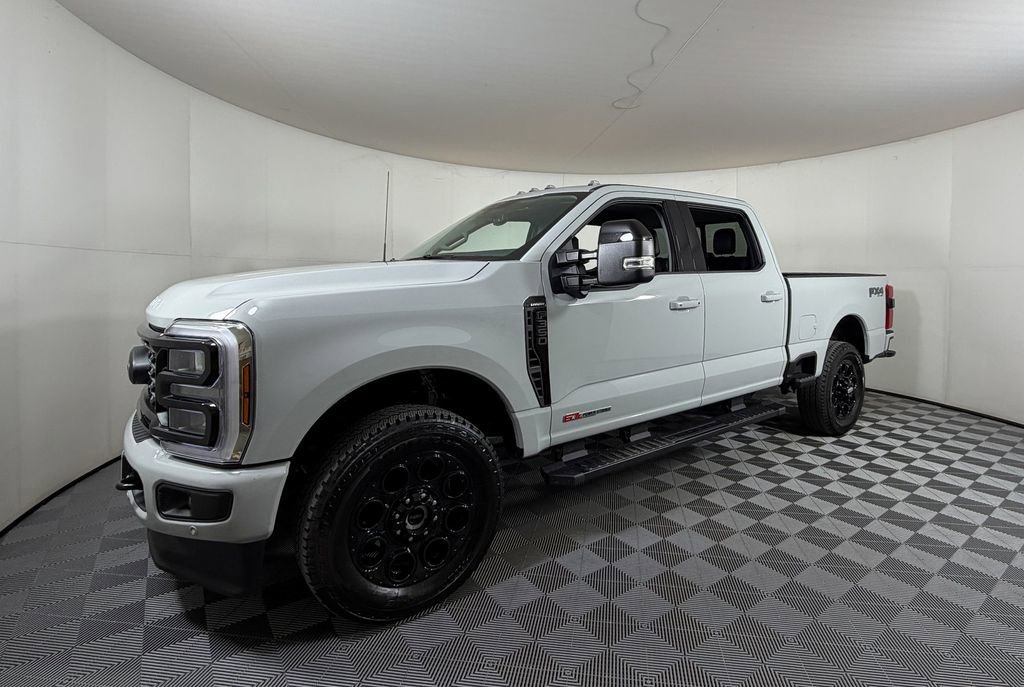 Used 2026 Ford F350 Lariat w/ Black Appearance Package image 2