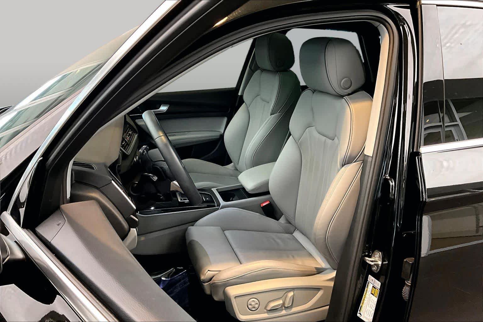 Certified 2025 Audi Q5 e Premium Plus w/ Premium Plus Package AWD/4WD image 7