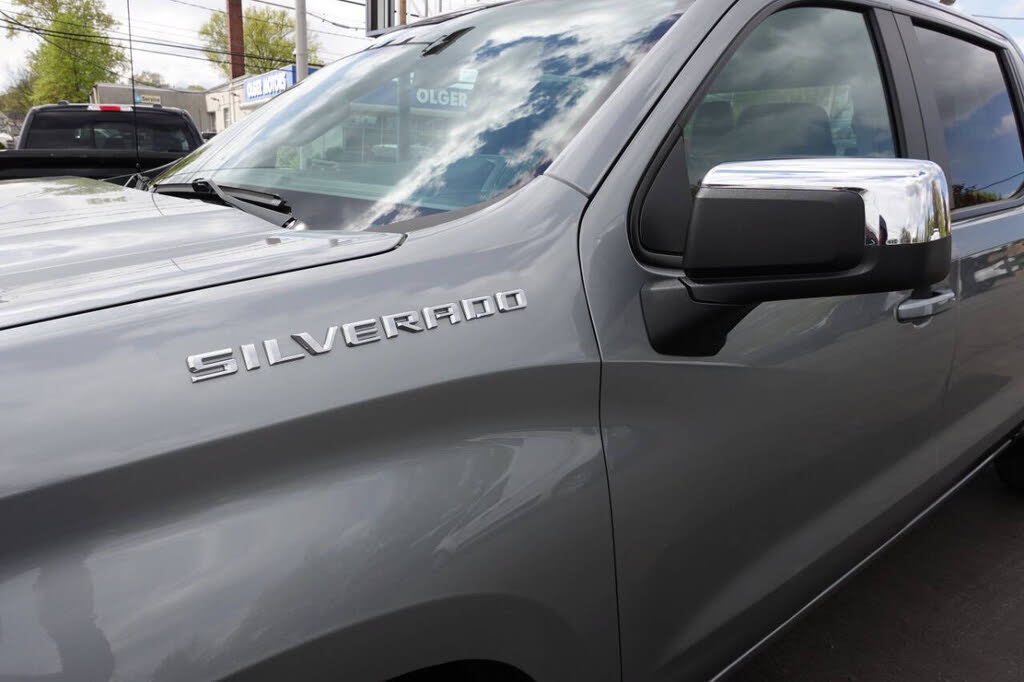 Used 2023 Chevrolet Silverado 1500 LT AWD/4WD image 9