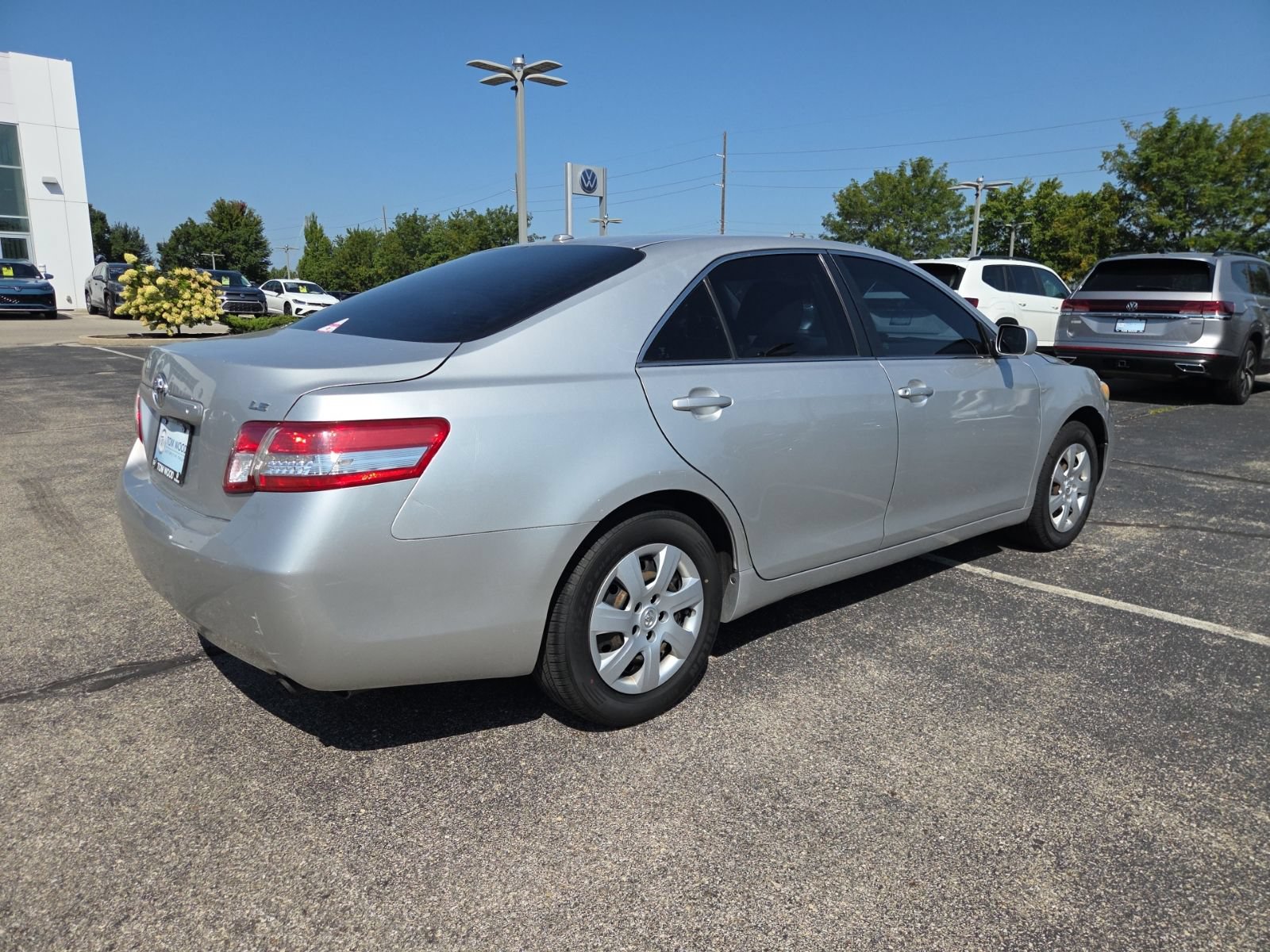 Used 2010 Toyota Camry FWD image 4