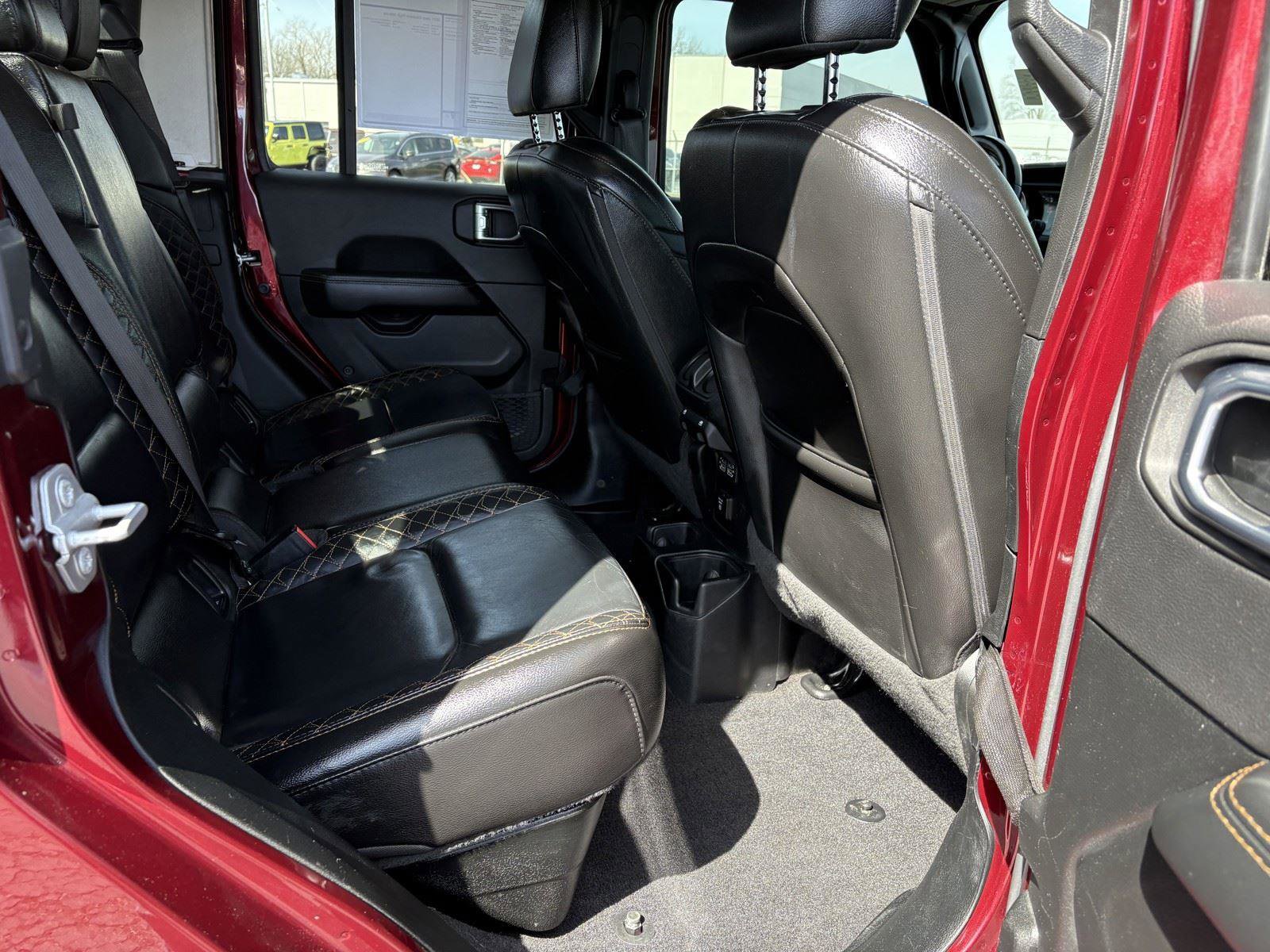 Used 2021 Jeep Gladiator Overland image 12