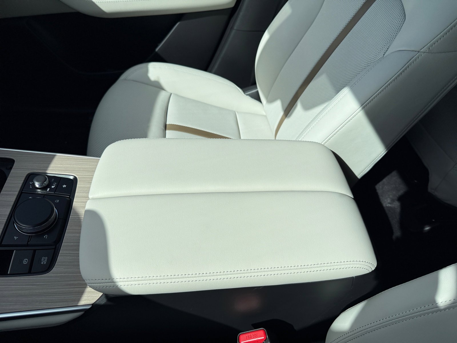 New 2025 MAZDA CX-90 Plug-In Hybrid w/ Premium Plus image 14