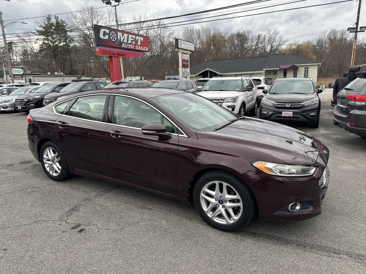 Used 2013 Ford Fusion SE FWD image 1