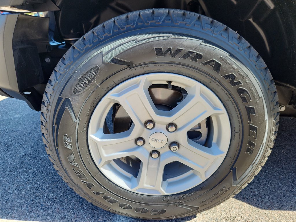 Certified 2022 Jeep Wrangler Unlimited Sport AWD/4WD image 16