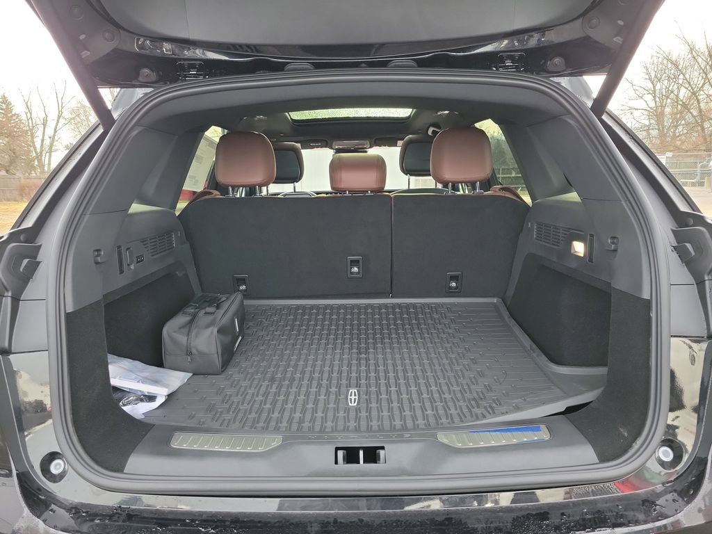New 2026 Lincoln Nautilus Reserve AWD/4WD image 10