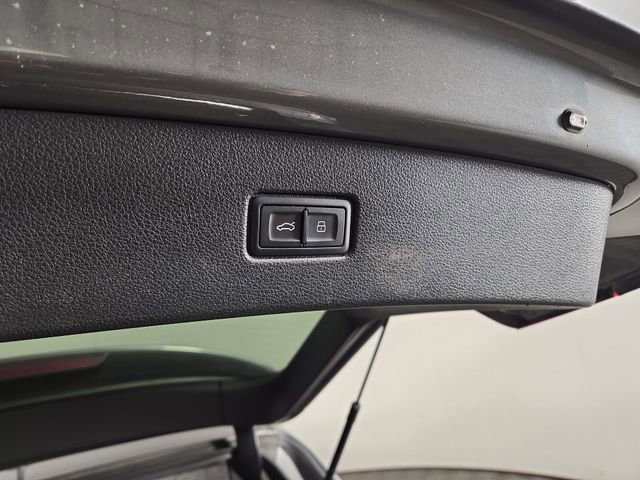 Used 2018 Audi Q7 3.0T Prestige w/ Prestige Package image 32