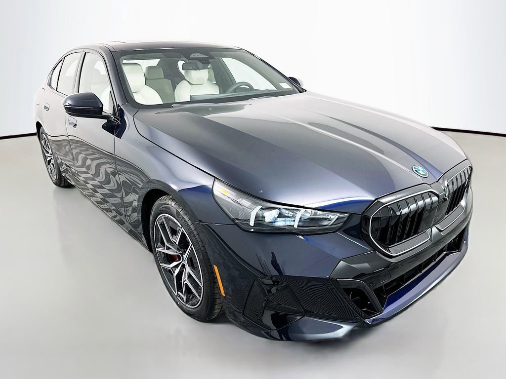 New 2026 BMW i5 eDrive40 w/ M Sport Package image 3