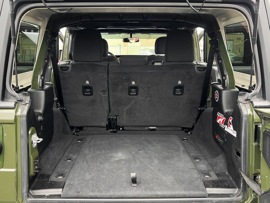 Used 2021 Jeep Wrangler Unlimited Rubicon w/ Safety Group image 9