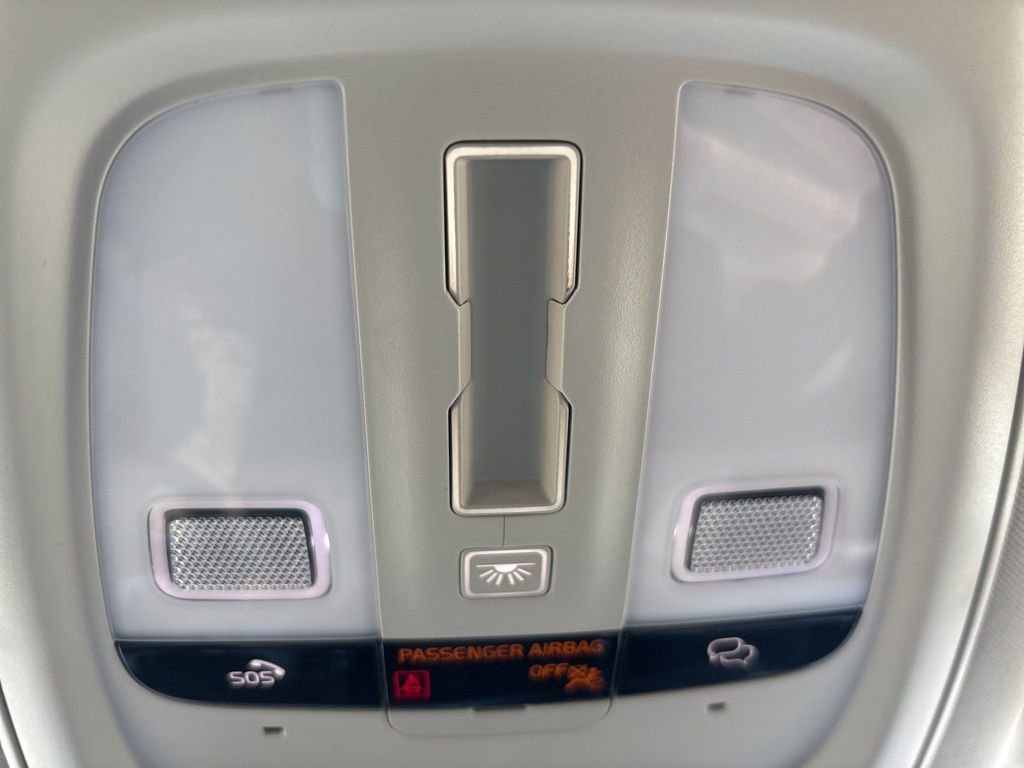 Certified 2025 Volvo XC60 B5 Plus image 20