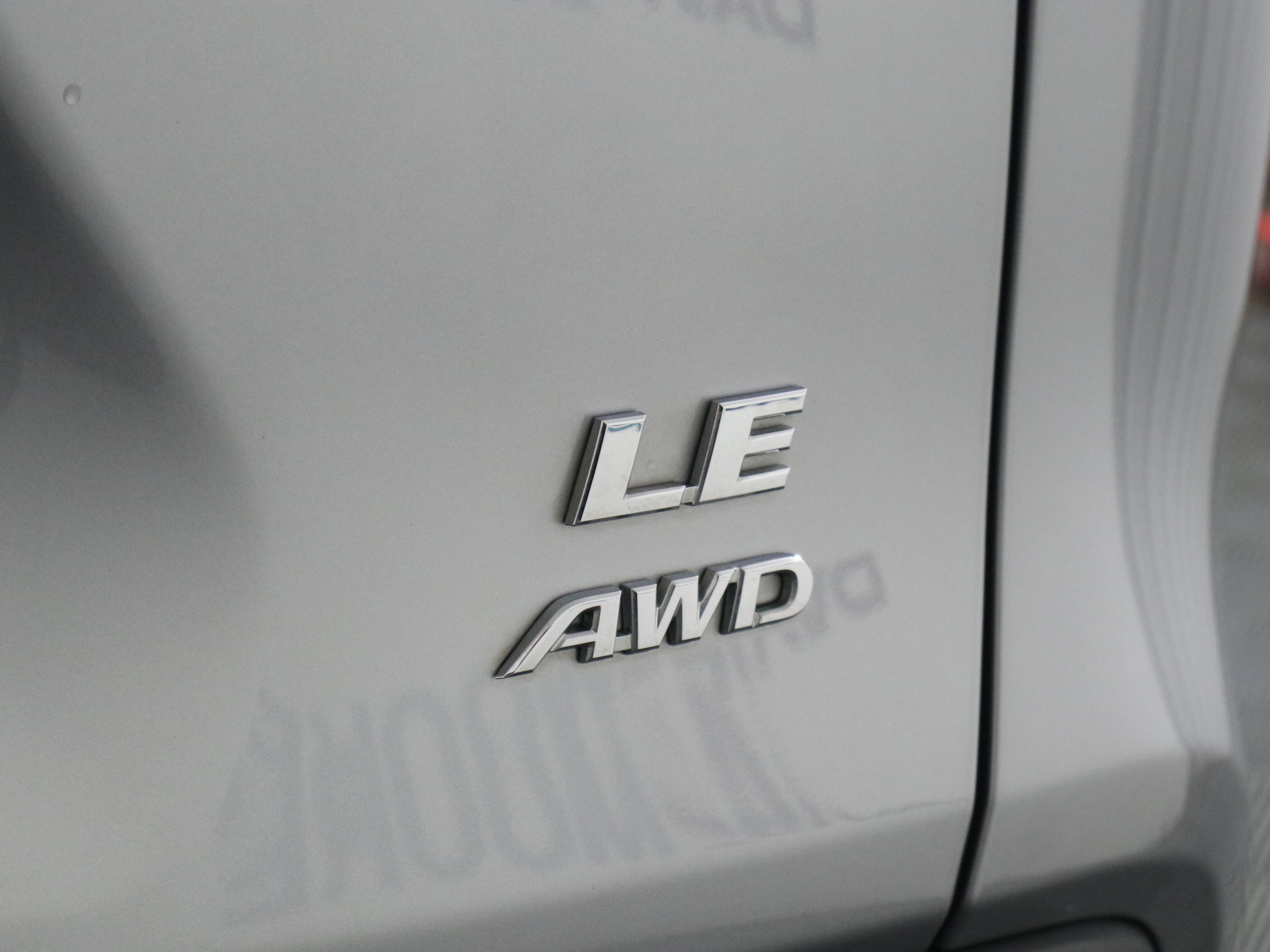 Used 2024 Toyota RAV4 LE AWD/4WD image 35