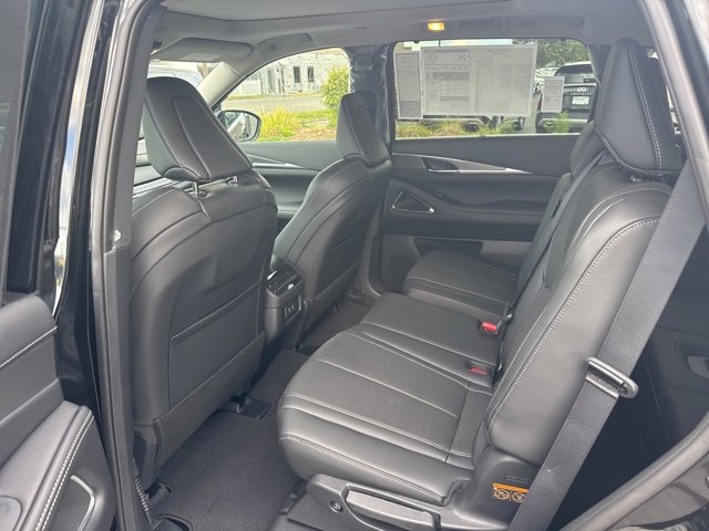 New 2026 INFINITI QX60 Luxe w/ Cargo Package image 7