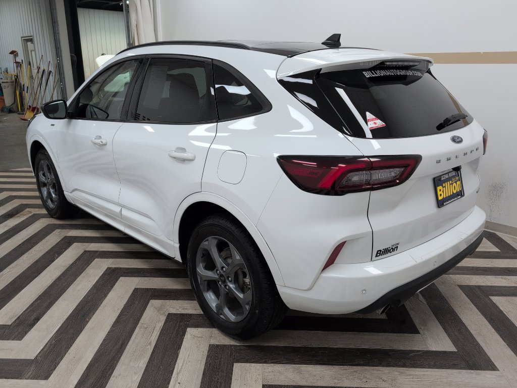 Used 2023 Ford Escape ST-Line w/ Tech Pack #1 image 24