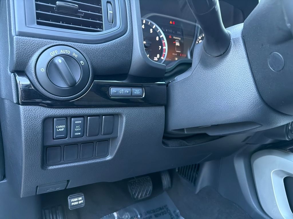 Used 2024 Nissan Titan SV w/ SV Convenience Package image 45