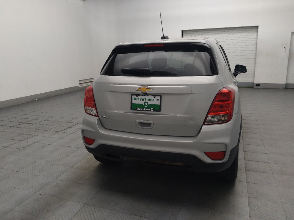 Used 2022 Chevrolet Trax LS w/ Tint and Cruise Package FWD image 7