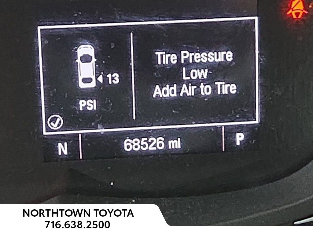 Used 2020 Chevrolet Trax LT w/ LT Convenience Package image 19