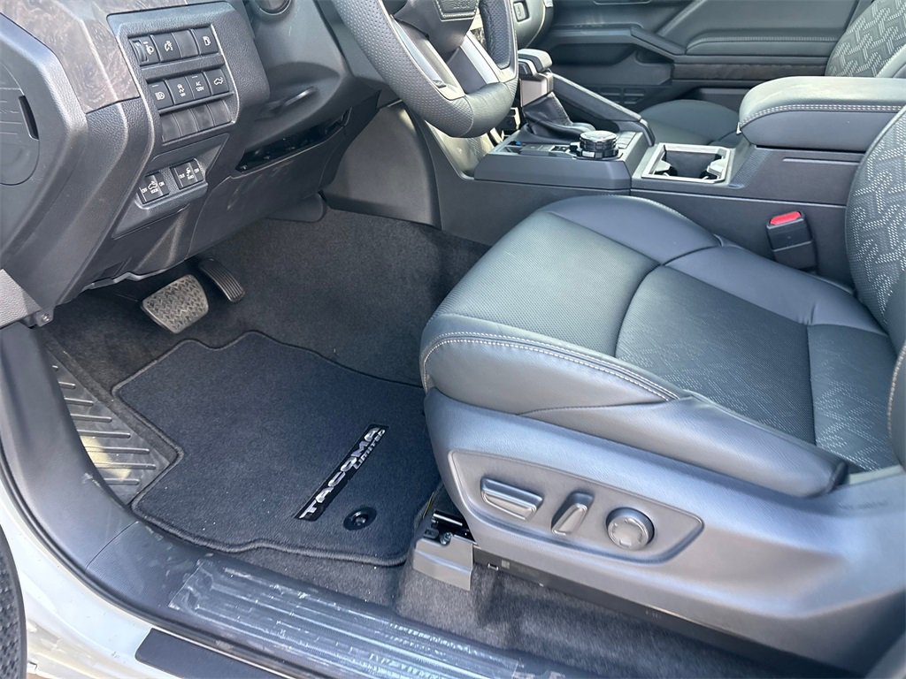 New 2025 Toyota Tacoma Limited image 27
