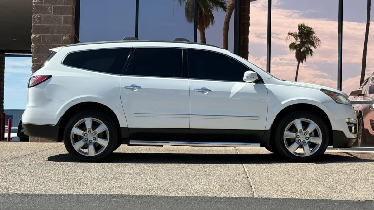 Used 2016 Chevrolet Traverse LTZ w/ LPO, 'HIT The Road' Package FWD image 15