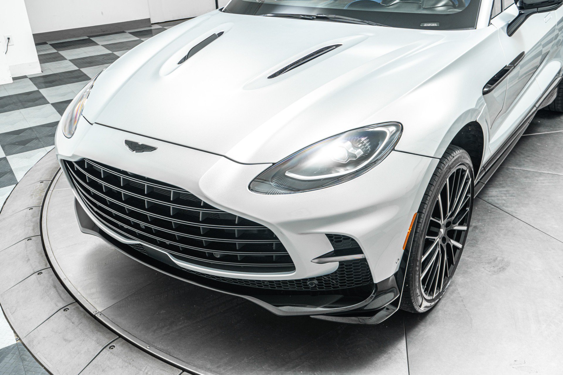 Used 2023 Aston Martin DBX 707 AWD/4WD image 36