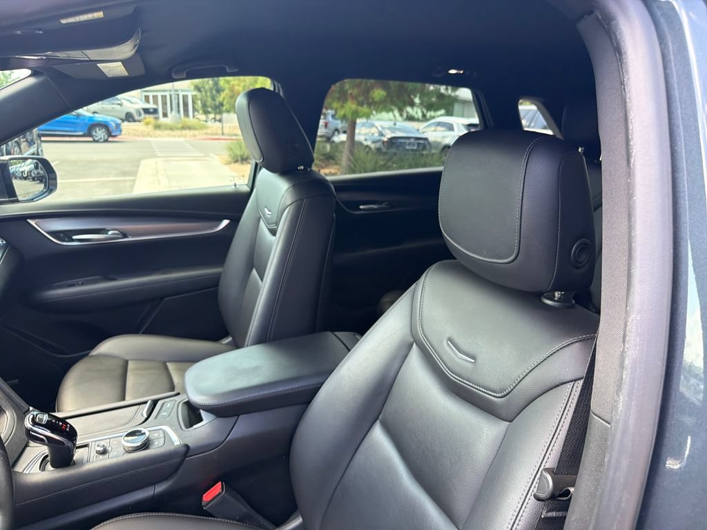 Used 2021 Cadillac XT5 Luxury w/ LPO, Floor Liner Package FWD image 19