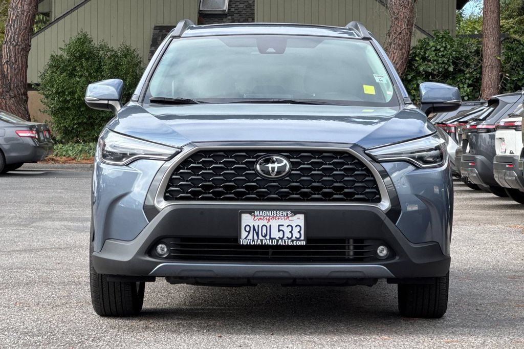 Certified 2022 Toyota Corolla Cross XLE w/ Convenience Package FWD image 8