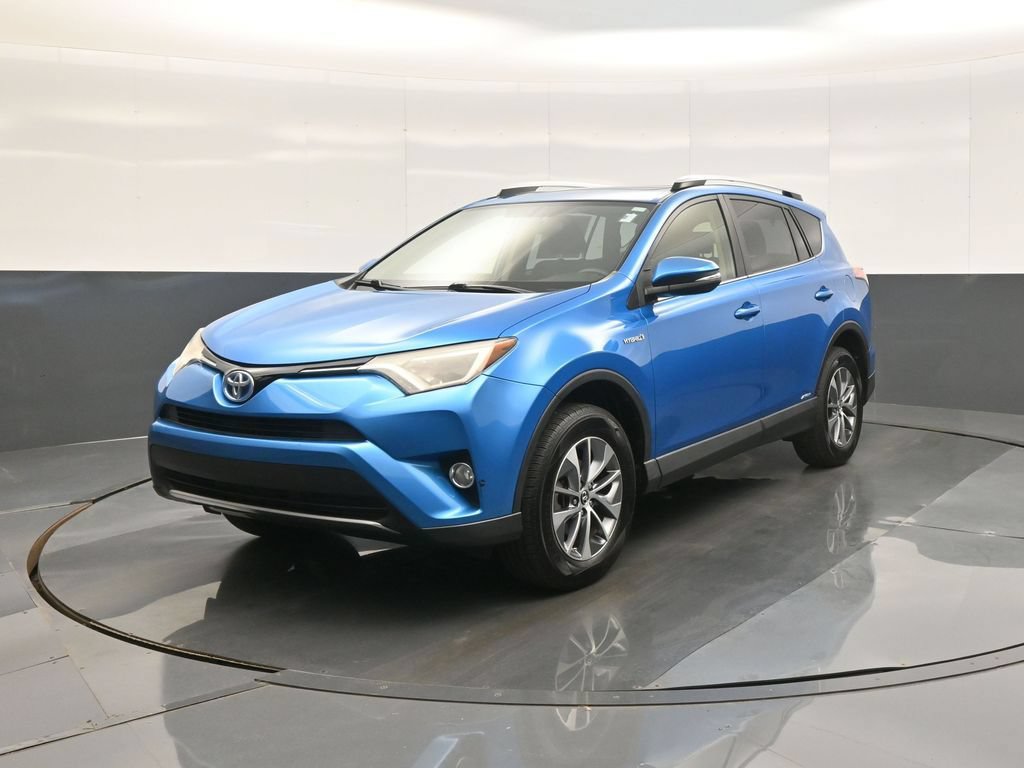 Certified 2016 Toyota RAV4 XLE AWD/4WD image 3
