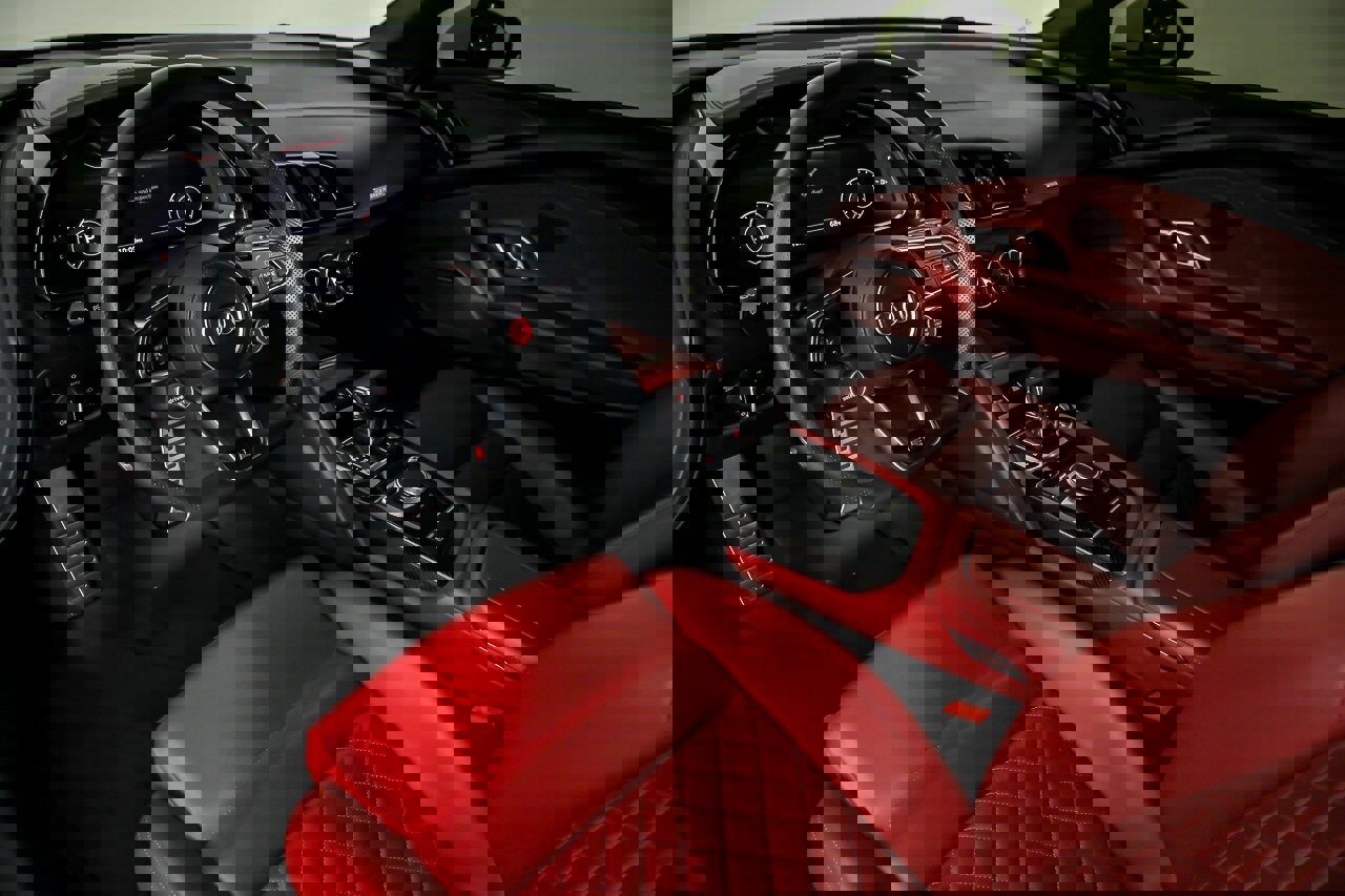 Used 2020 Audi R8 V10 w/ Carbon Exterior Package image 24