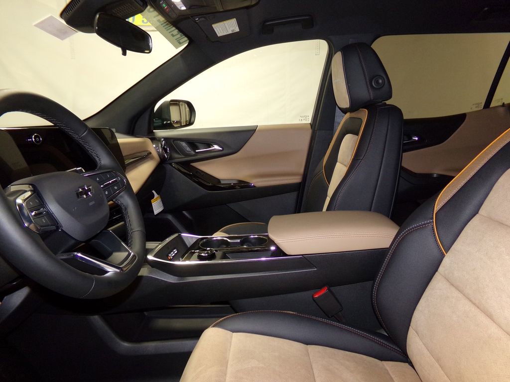 New 2026 Chevrolet Equinox ACTIV w/ Convenience Package III image 16