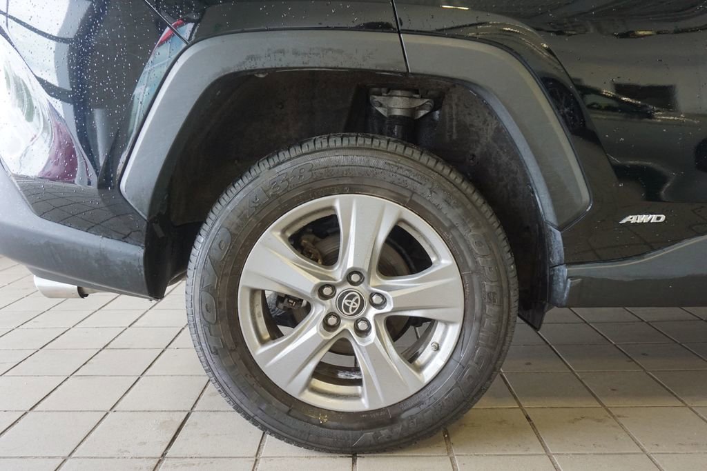 Used 2022 Toyota RAV4 LE AWD/4WD image 26