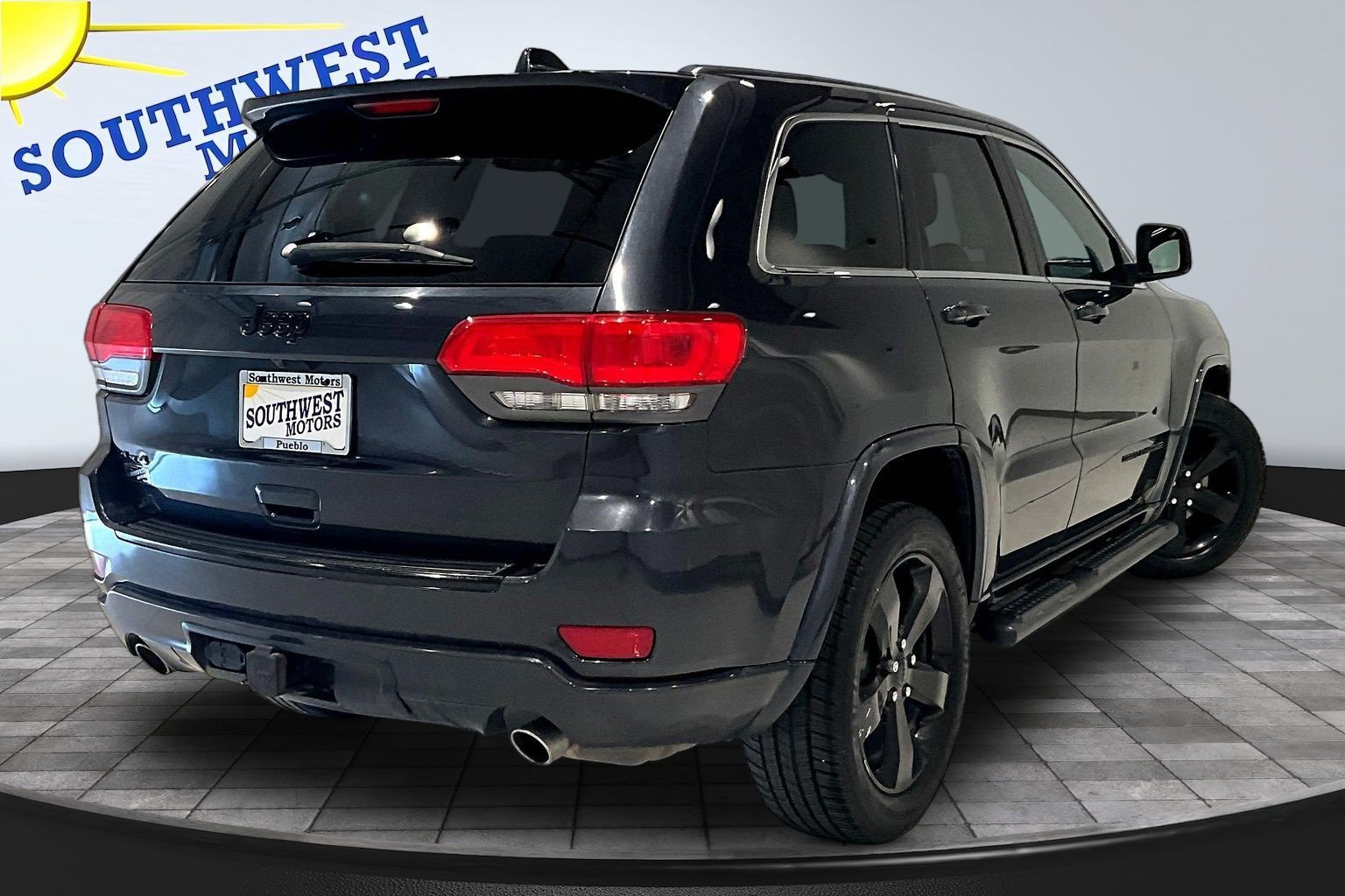 Used 2014 Jeep Grand Cherokee Altitude AWD/4WD image 6