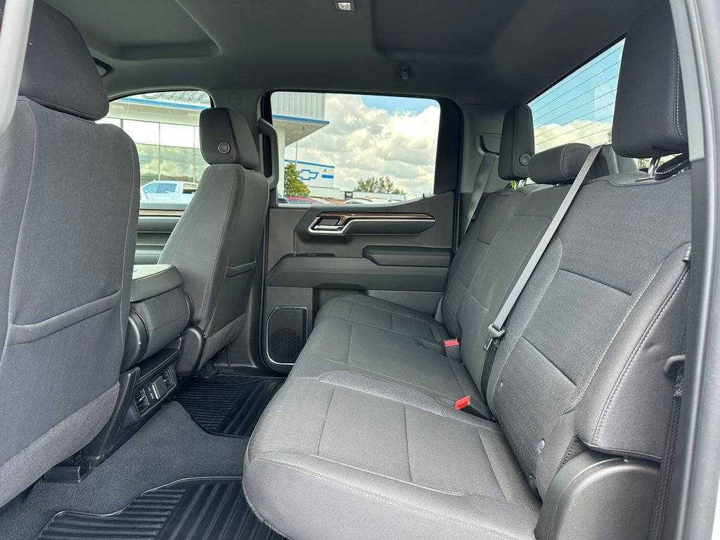 Used 2025 Chevrolet Silverado 1500 LT image 11