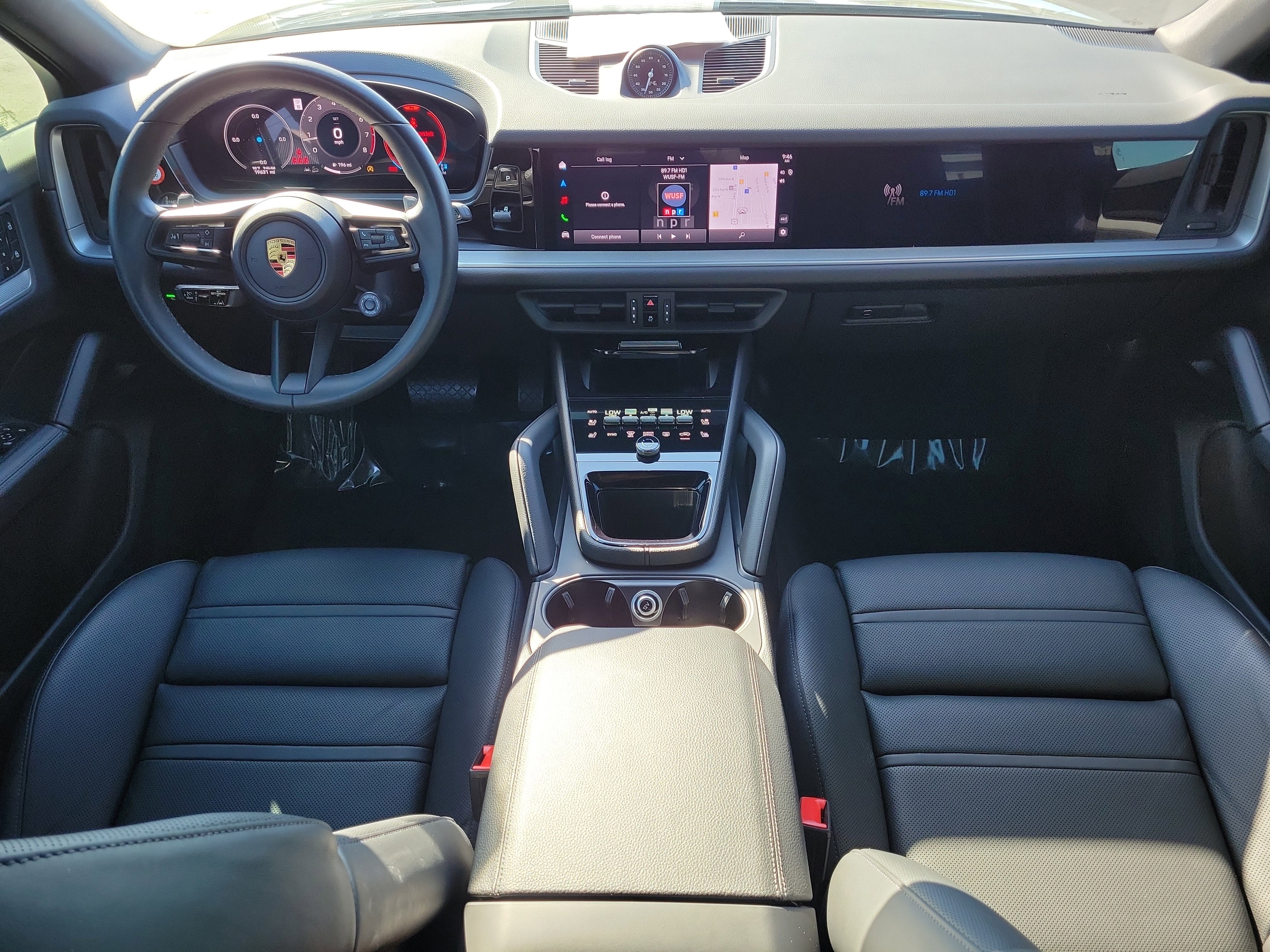 Used 2024 Porsche Cayenne Coupe image 13