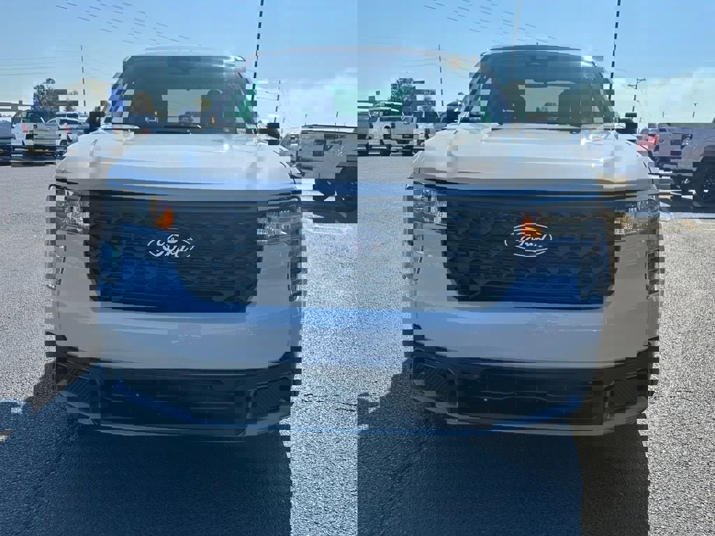 New 2025 Ford Maverick XLT image 3